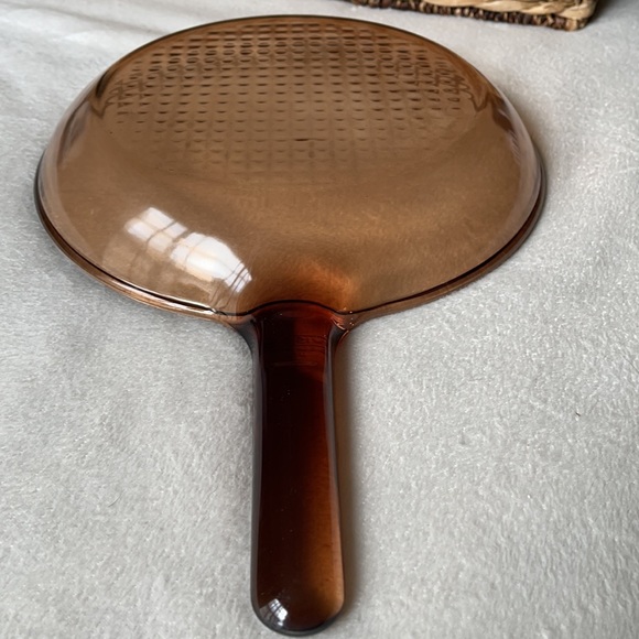 Vision Corning 10 1/2” Large Amber Frying Pan - Picture 9 of 11